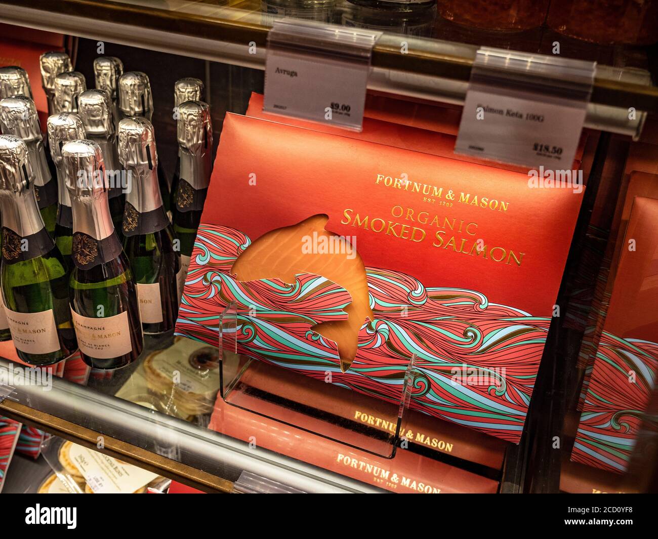 Grand cru blanc de blanc fortnums champagne hi-res stock photography ...