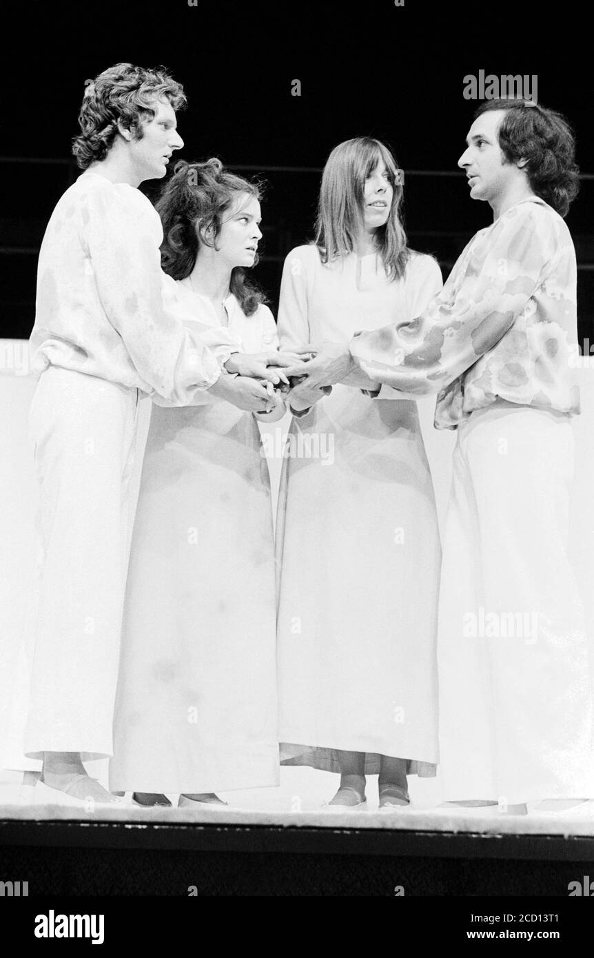 l-r: Terence Taplin (Lysander), Mary Rutherford (Hermia), Frances de la Tour (Helena), Ben Kingsley (Demetrius) in A MIDSUMMER NIGHT'S DREAM by Shakespeare at the Royal Shakespeare Company (RSC), Aldwych Theatre, London WC2  10/06/1971  design: Sally Jacobs   director: Peter Brook Stock Photo