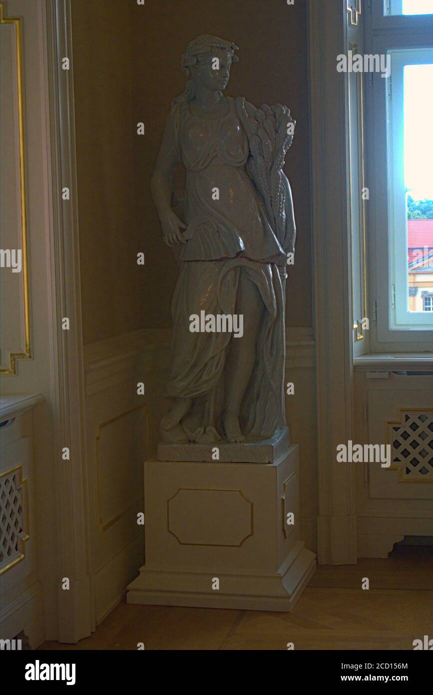 Marble sculpture female figure hires stock photography and images Alamy