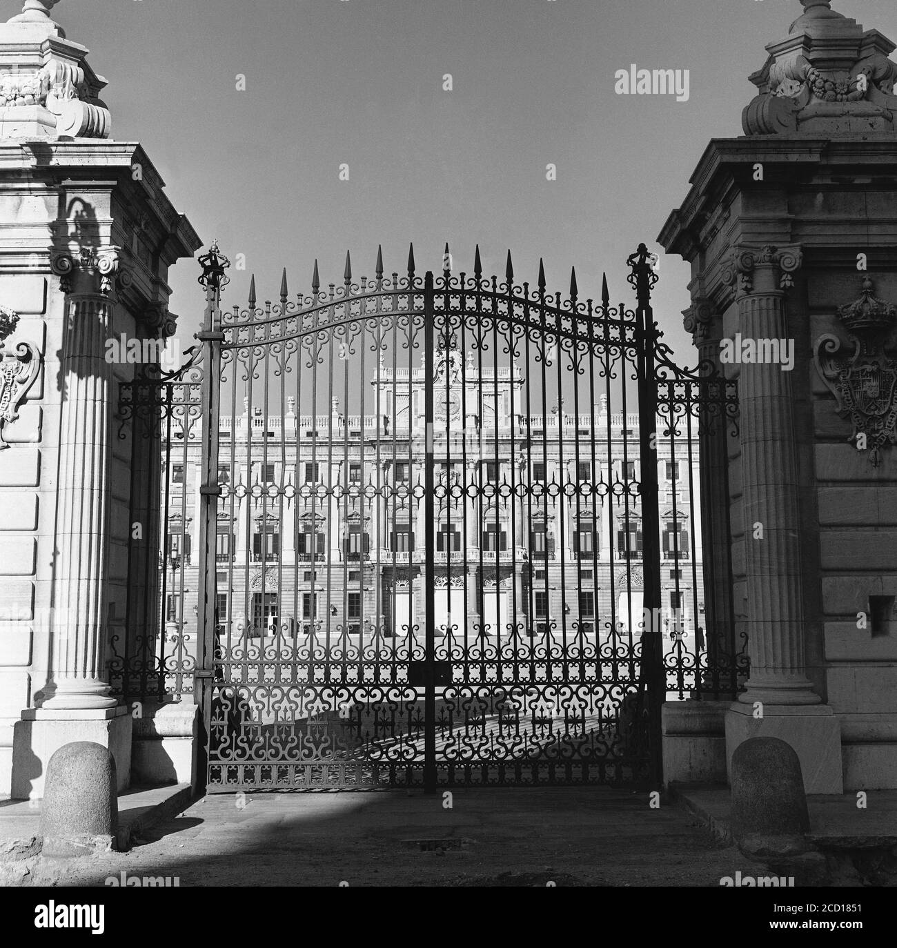 Puerta de hierro madrid Black and White Stock Photos & Images - Alamy