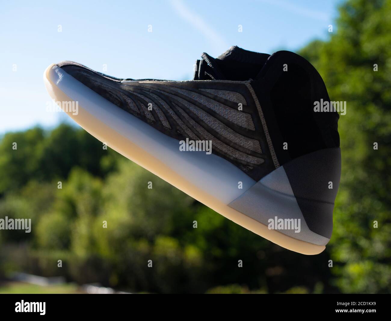 Kids Adidas Yeezy QNTM Barium Size 3 FZ1300 In Hand Ready To.