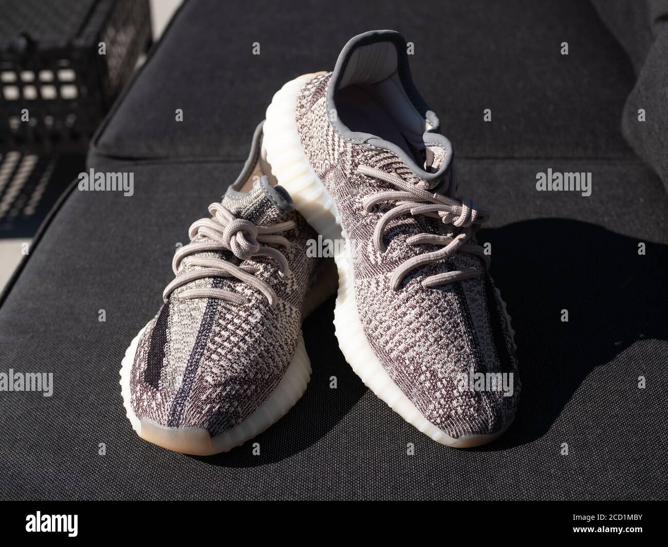 Yeezy adidas hi-res stock photography and images - Alamy