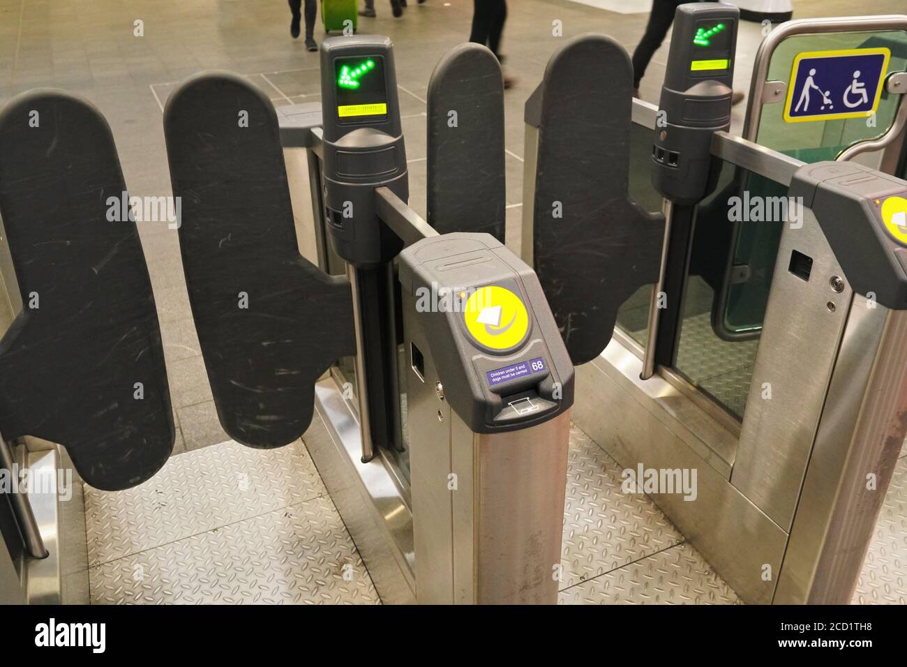 Underground Turnstile London Hi Res Stock Photography And Images Alamy