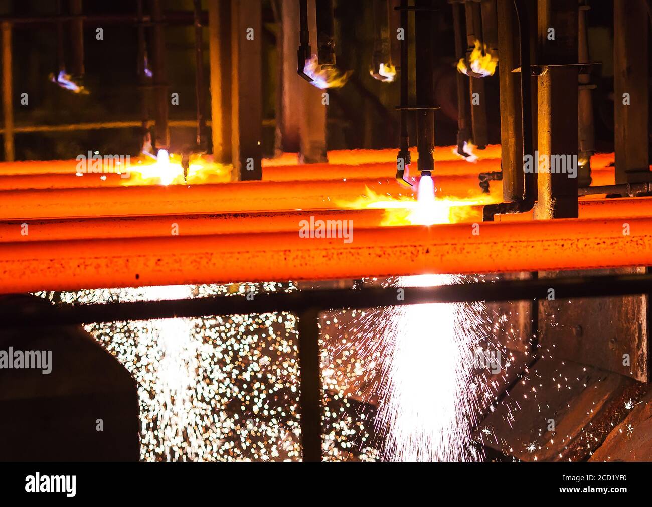 Torch cutting steel slab hi-res stock photography and images - Alamy