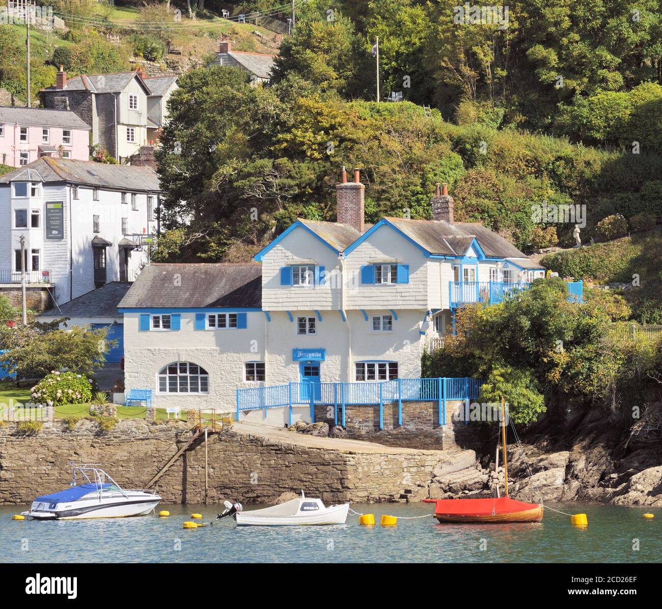 Ferryside house in Bodinnick the former home of celebrated author and playwright Daphne du Maurier, Lady Browning, DBE. River Fowey, Cornwall, UK Stock Photo