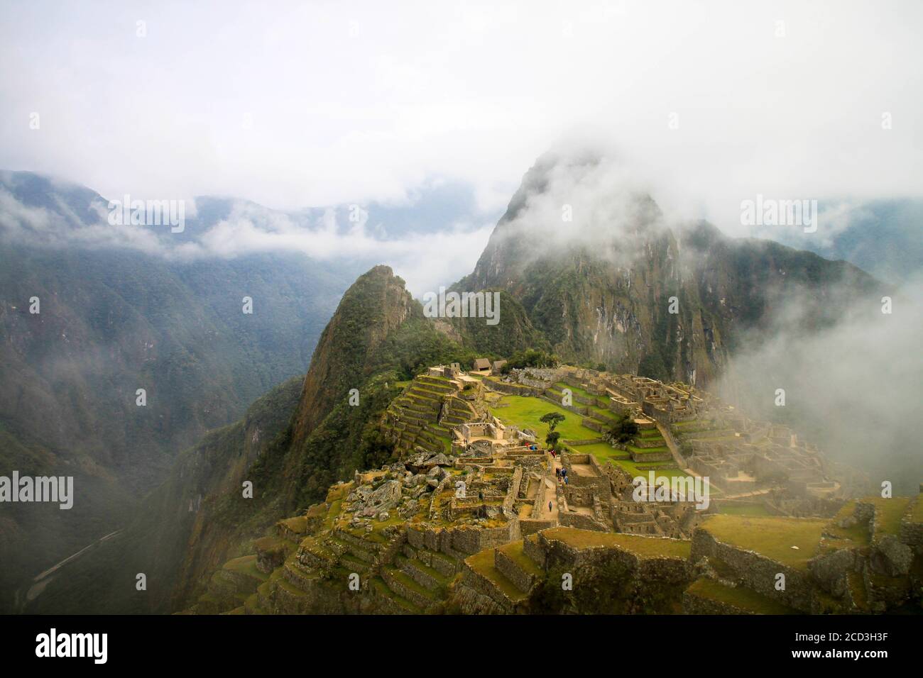 Peru hike machu picchu stone hi-res stock photography and images - Alamy