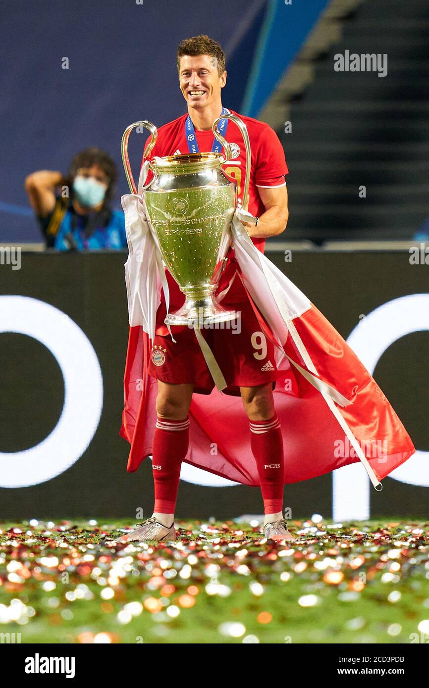 Robert LEWANDOWSKI (M) with cup and Polish flag, jubilation, jubilation,  joy, cheers, football Champions League, final, Paris St. Germain (PSG) - FC  Bayern Munich (M). 0: 1, on August 23, 2020 at