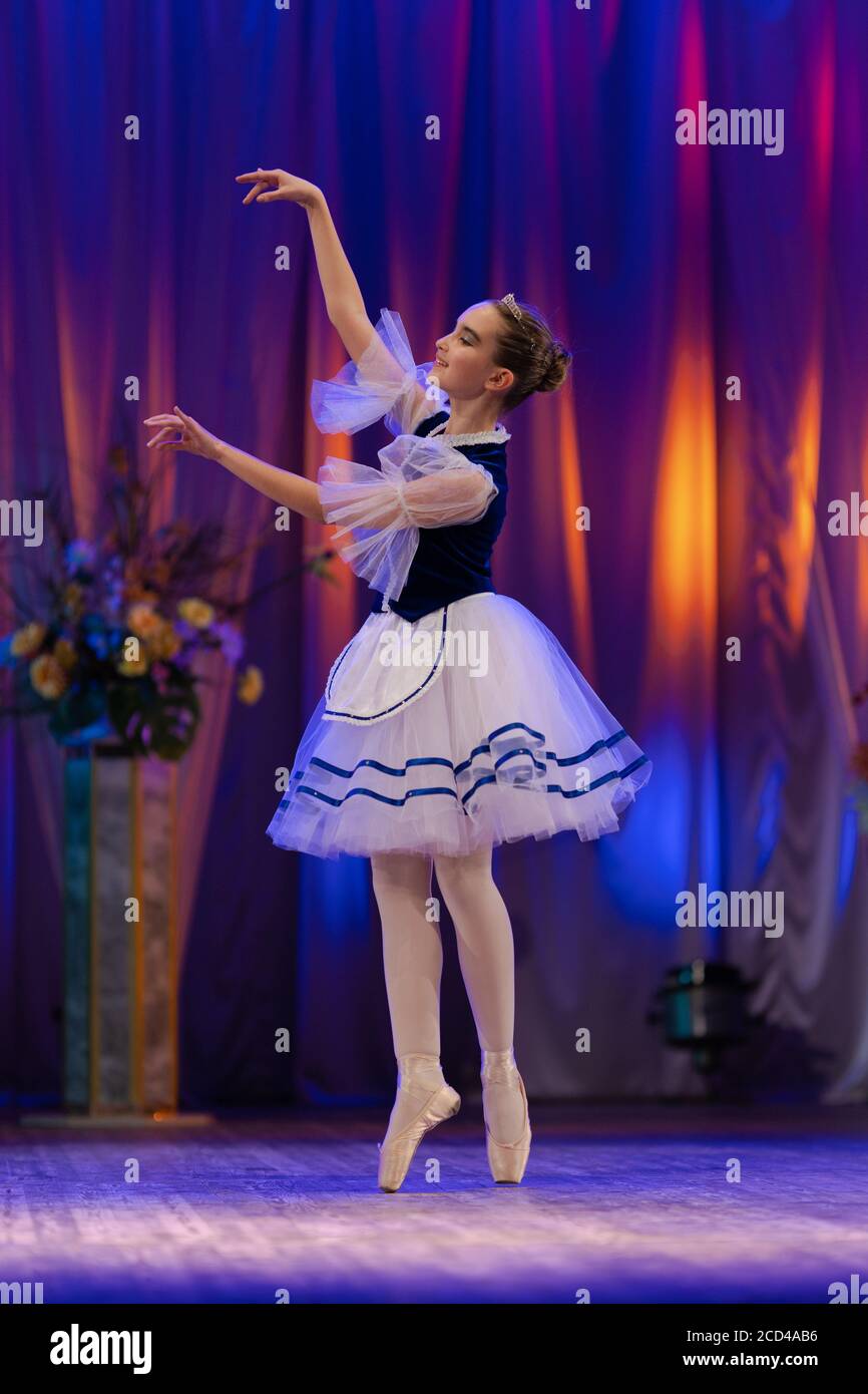 Ballerina azul store