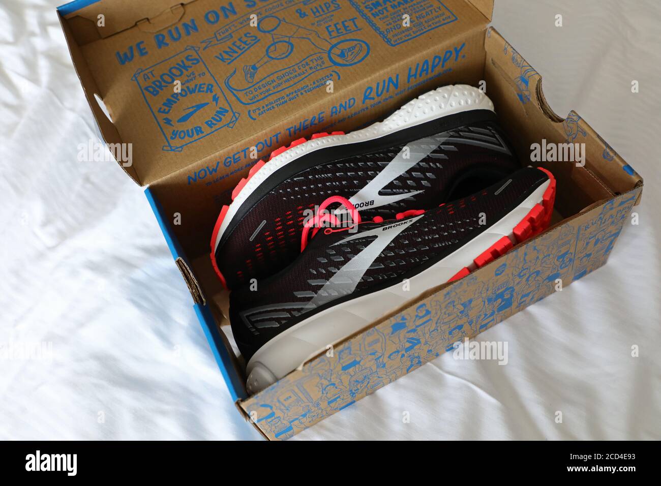 Brooks running shoes hi-res stock photography and images - Alamy