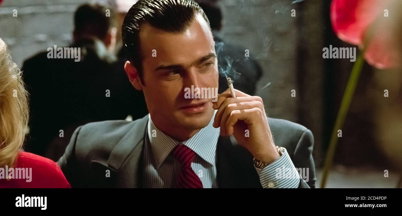 USA.Justin Theroux in a scene from the ©LionsGate Films movie: American  Psycho (2000). Plot: A wealthy New York City investment banking executive,  Patrick Bateman, hides his alternate psychopathic ego from his co-workers, image size:1300x700