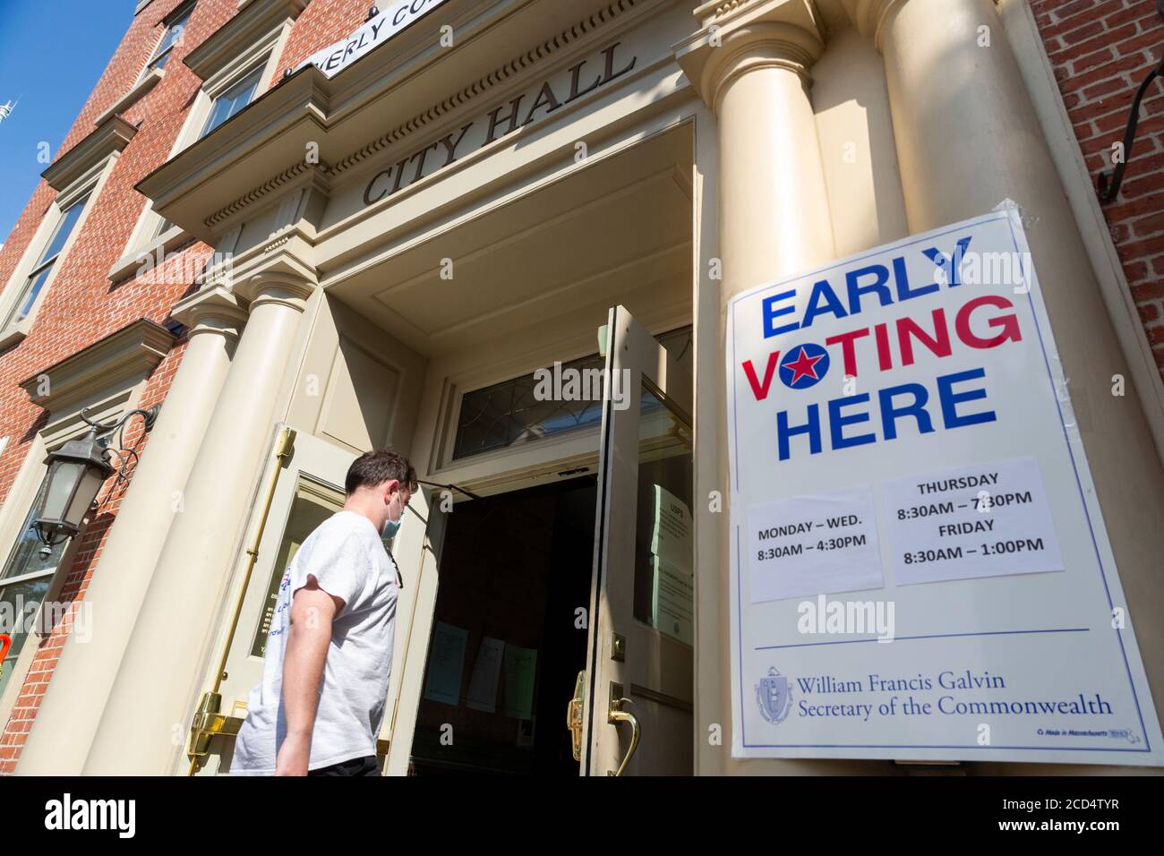 Aug. 25, 2020. Beverly, MA. Early voting at Beverly City Hall. © 2020
