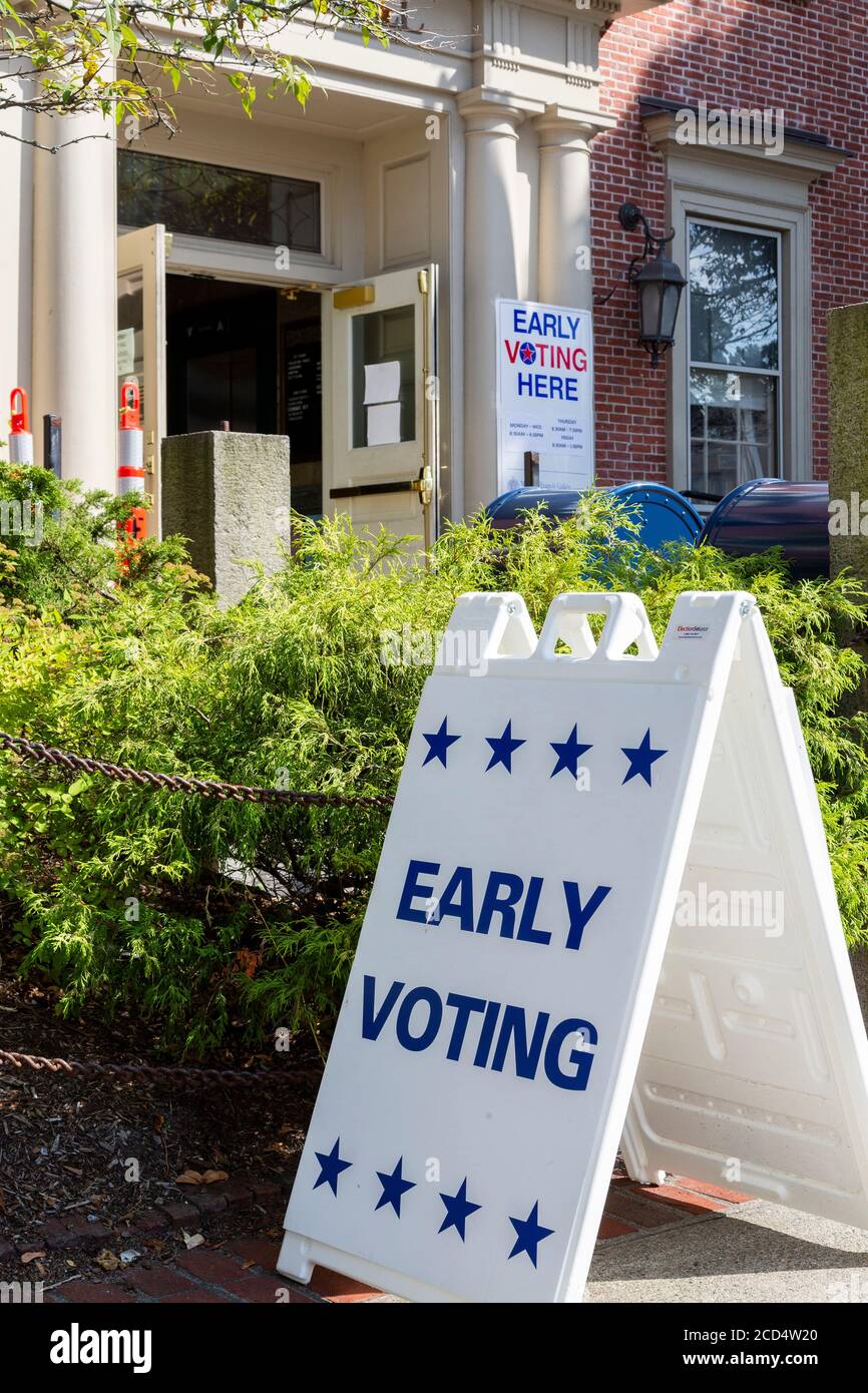 Aug. 25, 2020. Beverly, MA. Early voting at Beverly City Hall. © 2020