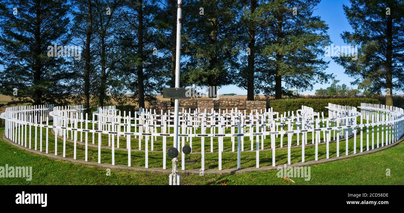 American Veterans Cross Memorial, Graceland Cemetery, Buffalo Center, Iowa, USA Stock Photo