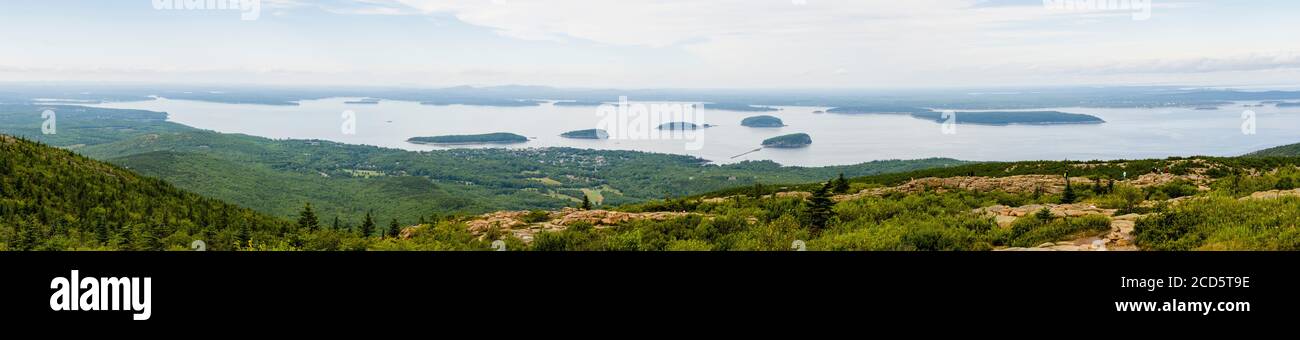 Panoramic view of Bar Harbor and Frenchman Bay from Cadillac Mountain, Acadia National Park, Maine, USA Stock Photo