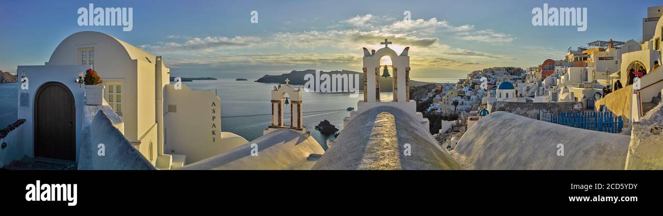 Panoramic view of Oia at sunset, Santorini, Greece Stock Photo