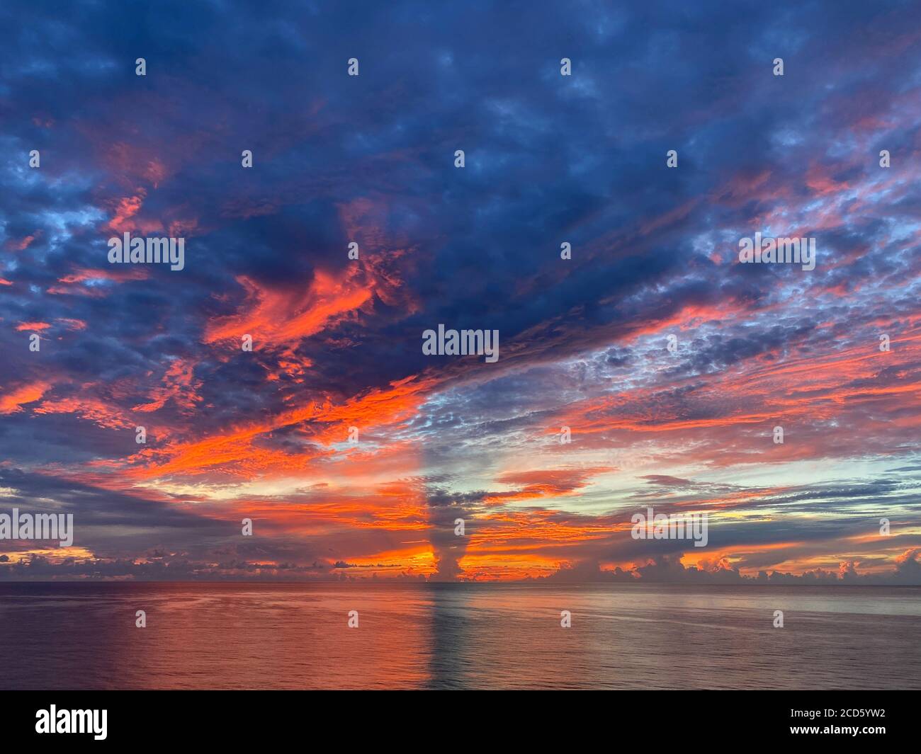 Sunrise over the Atlantic Ocean on a beautiful morning Stock Photo - Alamy