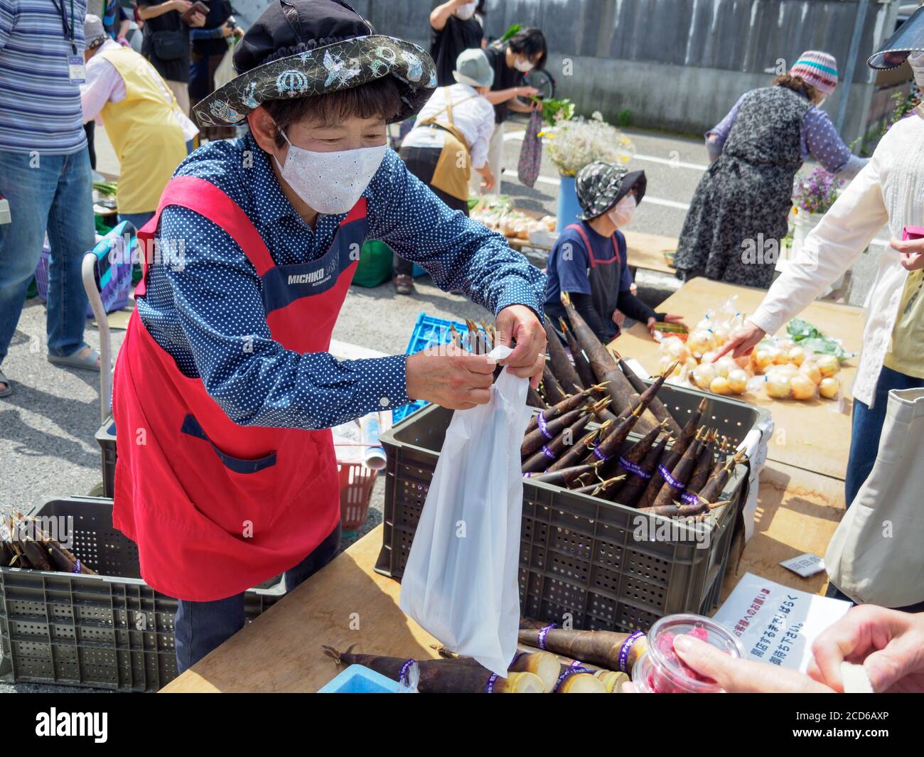 Japanese vegetable market hires stock photography and images Alamy