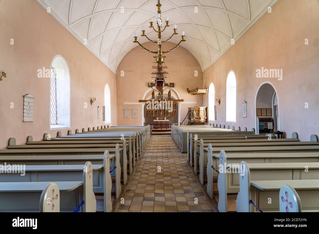 Innenraum der Kirche von Lindelse, Insel Langeland, Dänemark, Europa |   Lindelse church interior,  Langeland island, Denmark, Europe Stock Photo