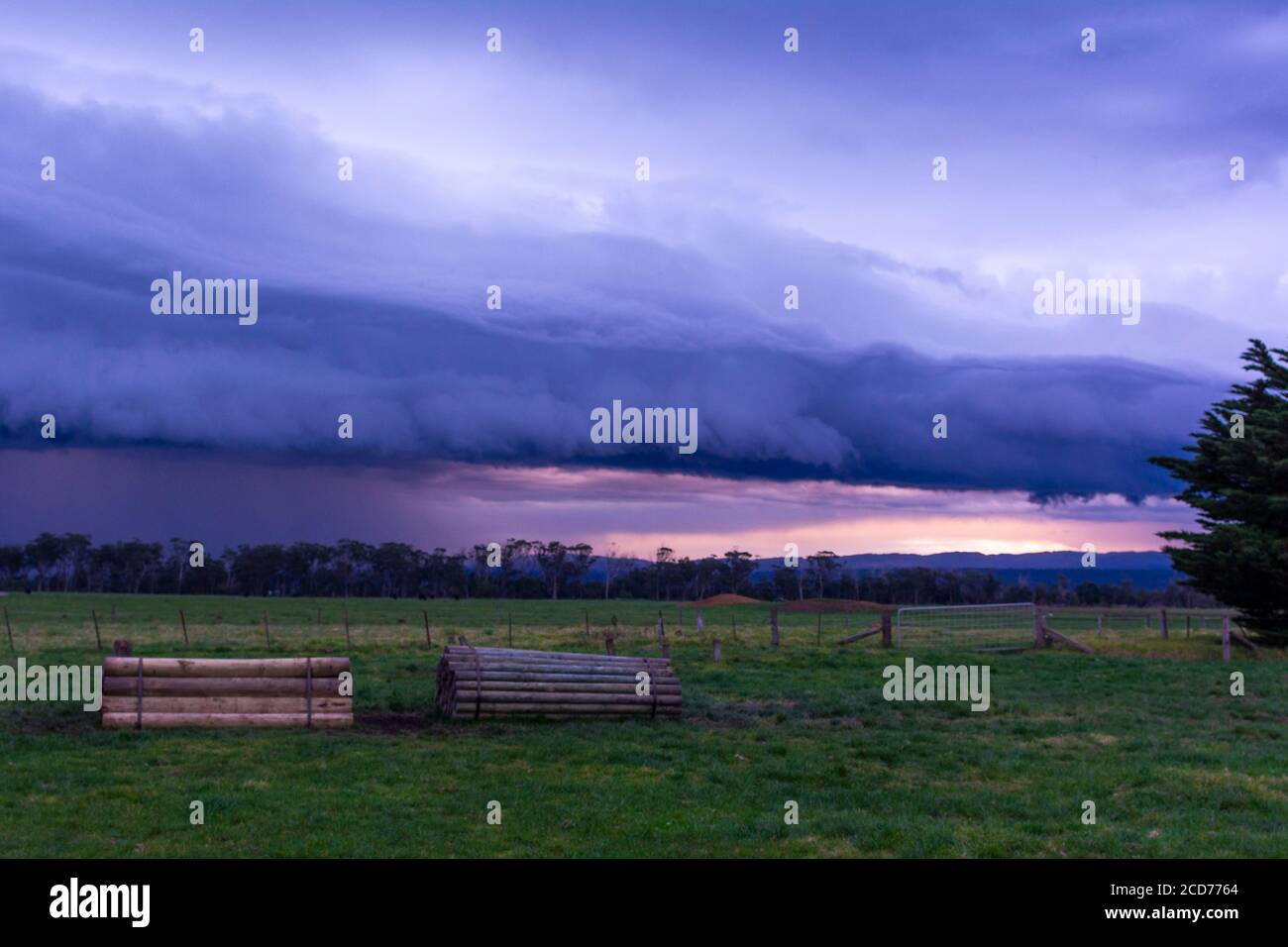 Wind landscape rain australia hi-res stock photography and images - Alamy