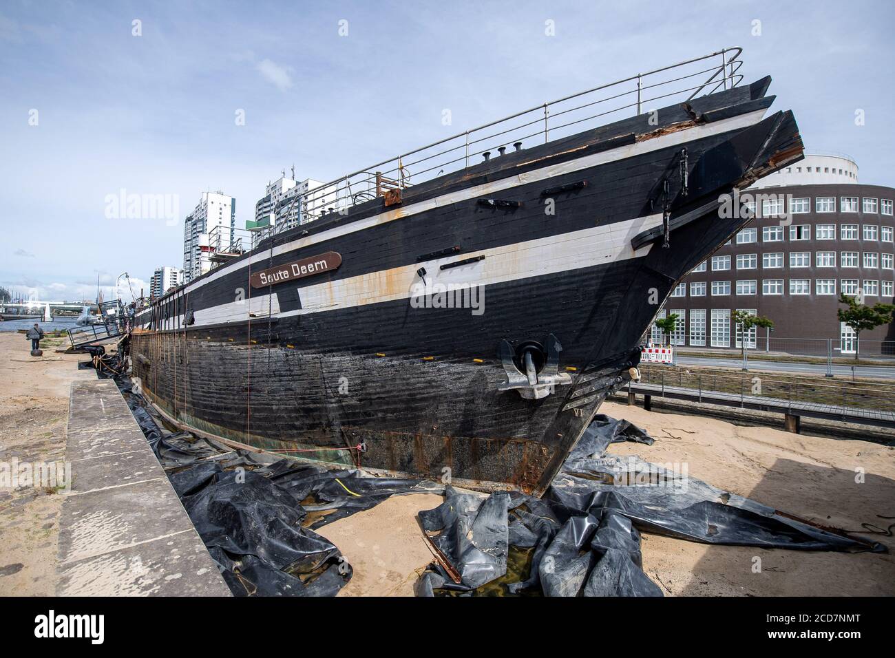 Bremerhaven, Germany. 27th Aug, 2020. The "Seute Deern" lies in a bed