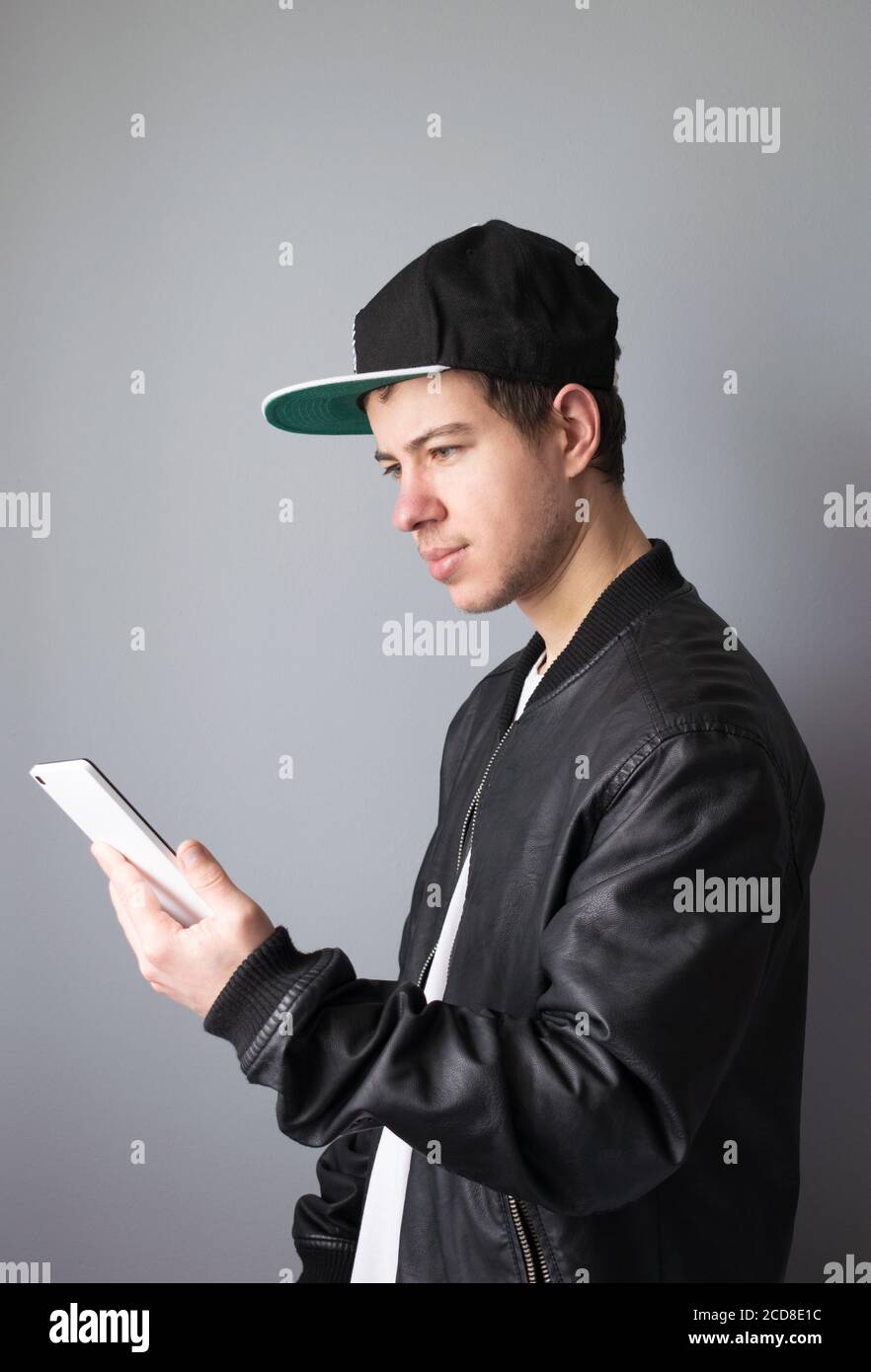 Teenager young cap hi-res stock photography and images - Alamy