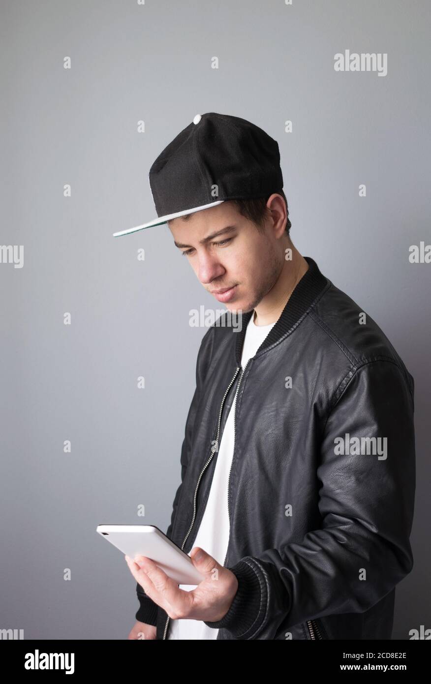 Teenager profile cap hi-res stock photography and images - Alamy