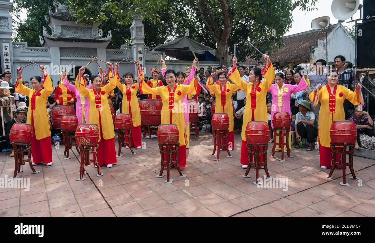 People, Hai Duong province, Vietnam, beat the festival drum, commemorating the heroic general Tran Hung Dao Stock Photo
