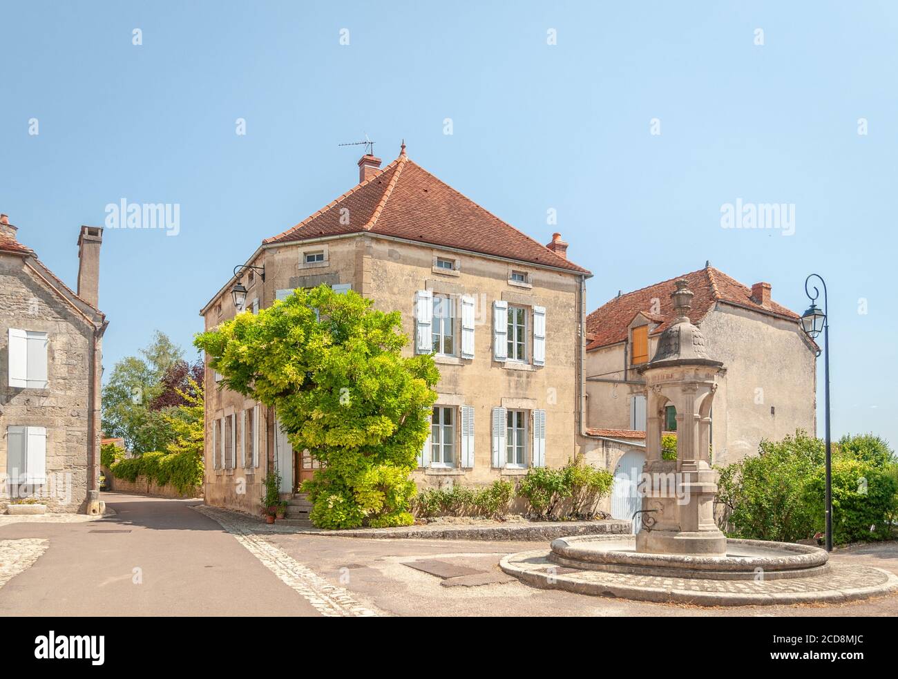 Flavigny sur ozerain hires stock photography and images Alamy
