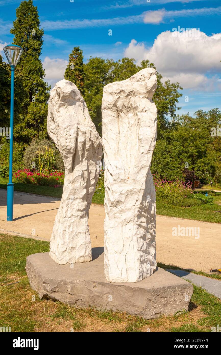France, Paris, Parc de la Butte au Chapeau Rouge, stele to the dead of the  war of Algeria Stock Photo - Alamy