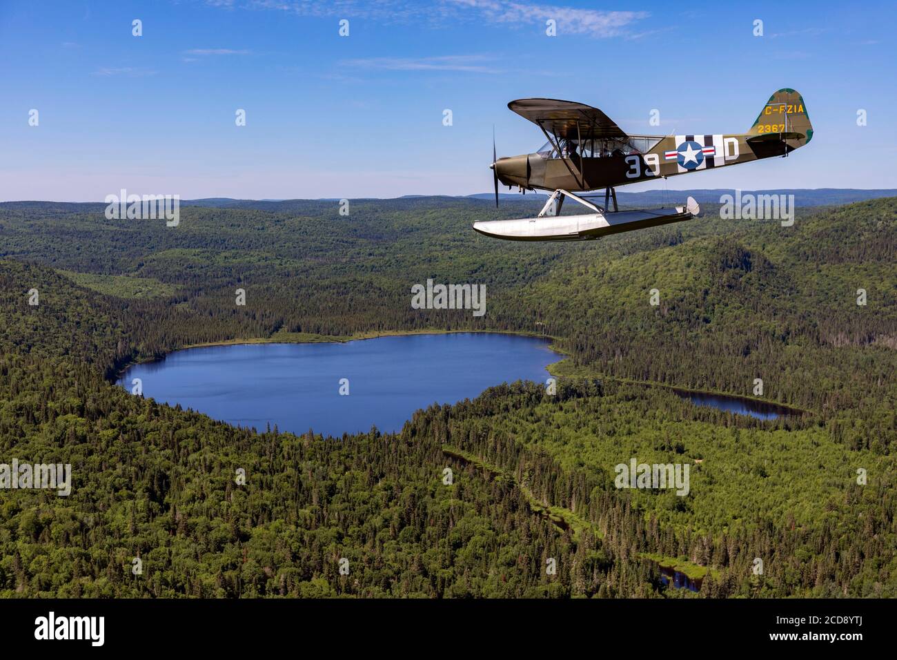 Canada, Province of Quebec, Mauricie Region, Hydravion Aventure, Saint-Maurice Wildlife Reserve north of Mauricie National Park, Piper Seaplane Flight Stock Photo