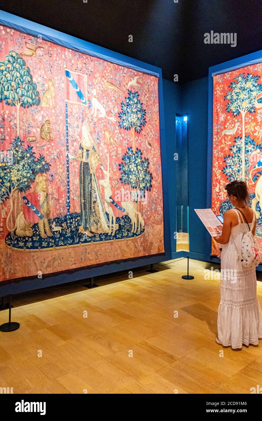 Unicorn tapestry cluny hi-res stock photography and images - Alamy