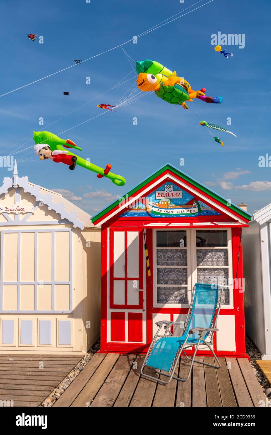 France, Somme, Bay of the Somme, Cayeux-sur-mer, The kite festival which takes place once a year on the pebble dike and the path of the boards lined with beach cabins Stock Photo