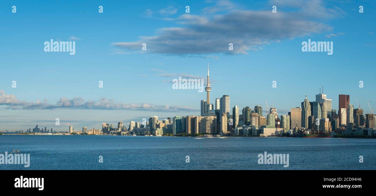 Canada, Ontario, Toronto, general view of the city and skyscrapers from the harbor Stock Photo