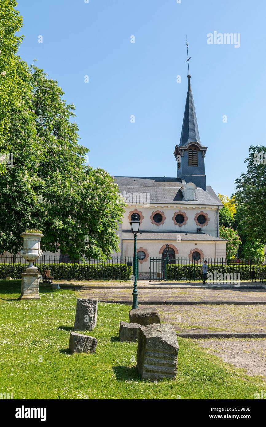 Church Of St Denis High Resolution Stock Photography And Images Alamy