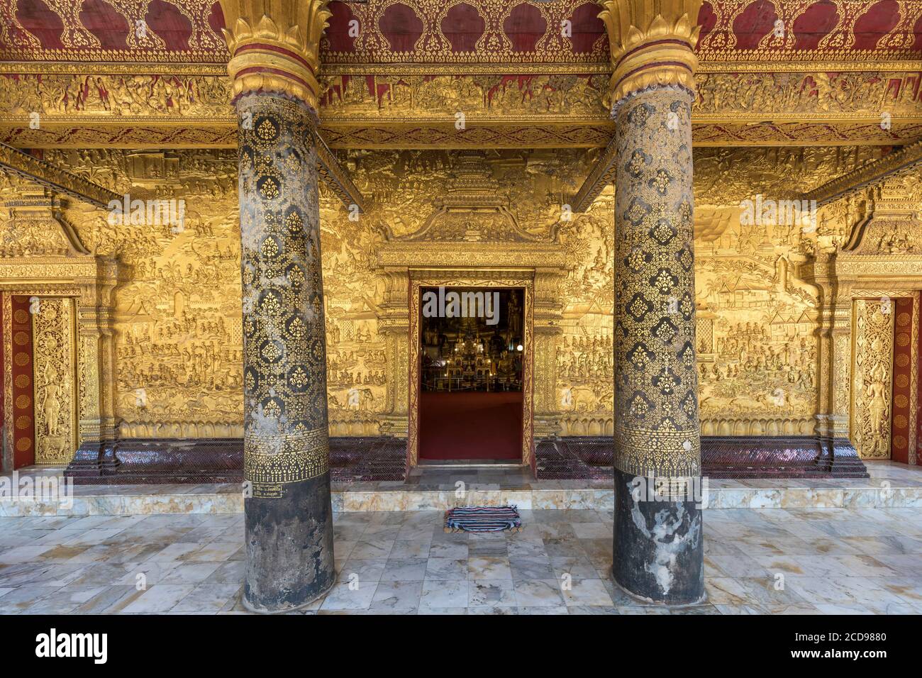 Laos, Luang Prabang, Vat Mai Suwannaphumaham Stock Photo Alamy