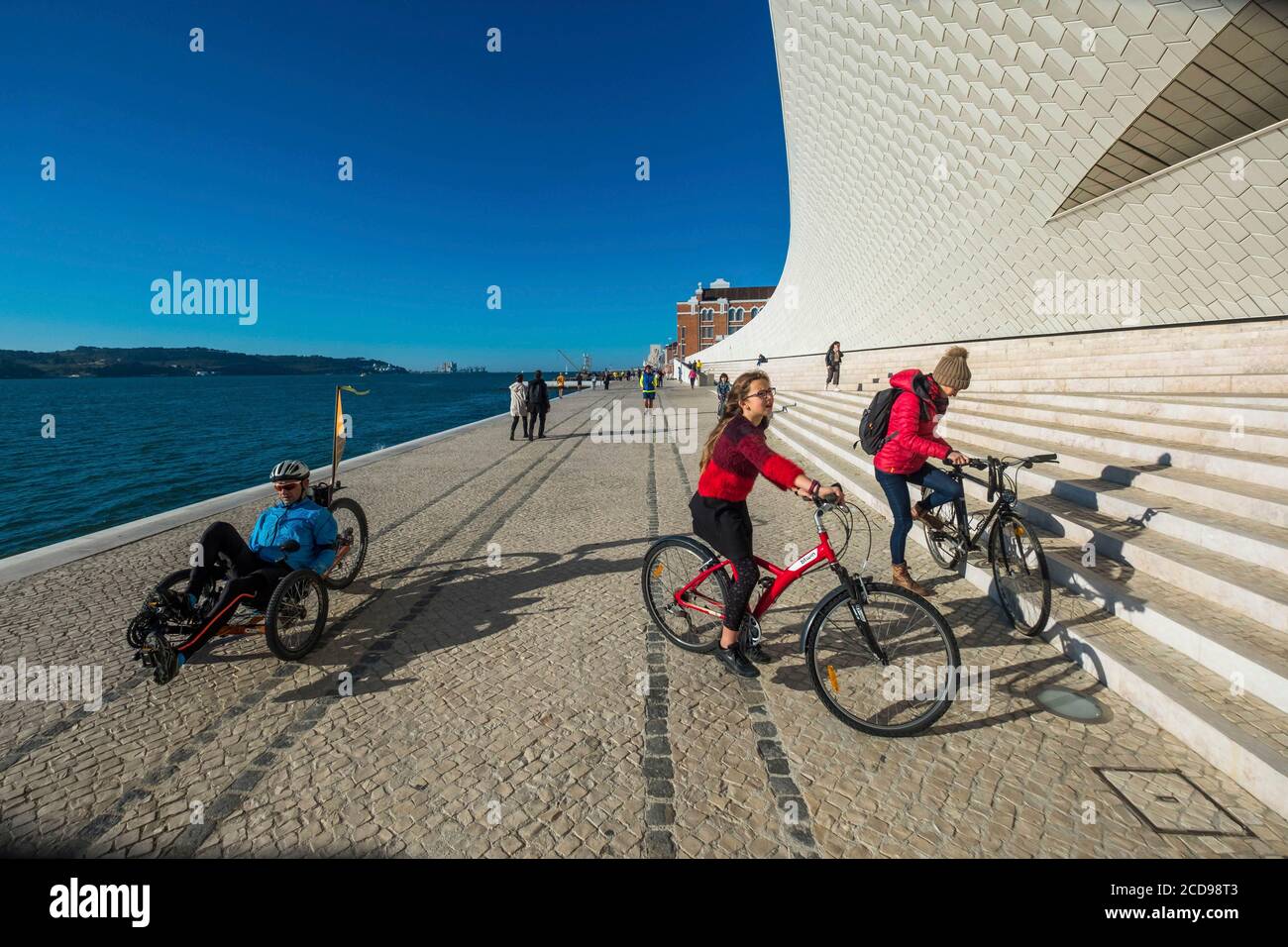 Portugal, Lisbonne, cycle paths on the Tage docks, in front the electricity museum Stock Photo