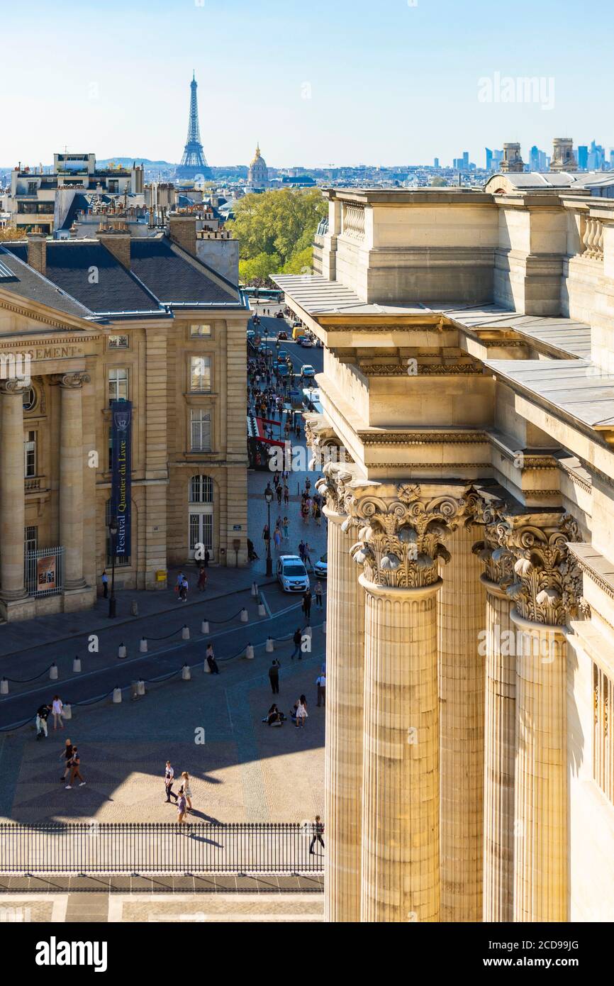 France, Paris, Latin Quarter, Pantheon (1790) neoclassical style, the roofs and the Town Hall of the 5th arrondissement Stock Photo