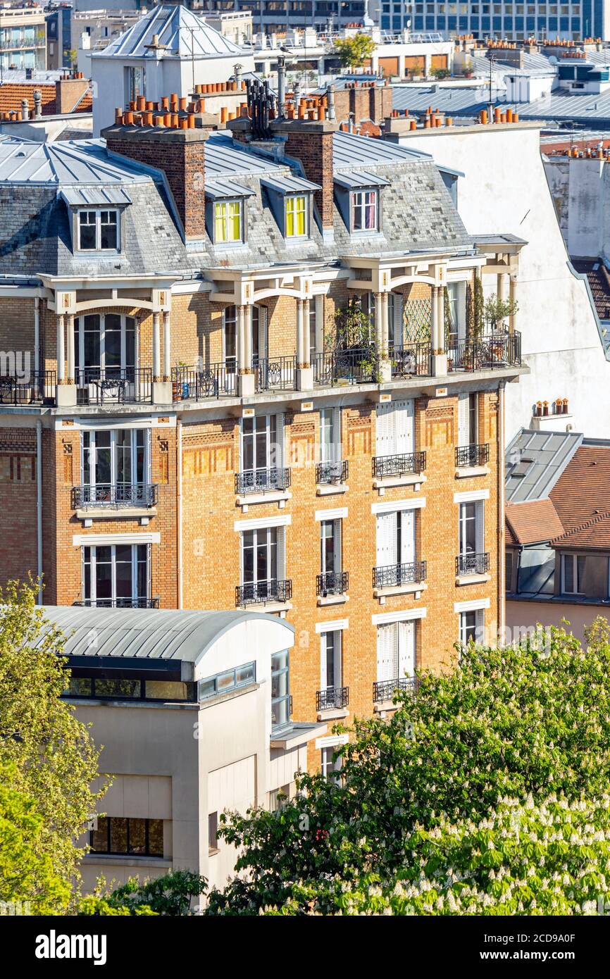 france-paris-district-of-the-sainte-genevieve-mountain-building