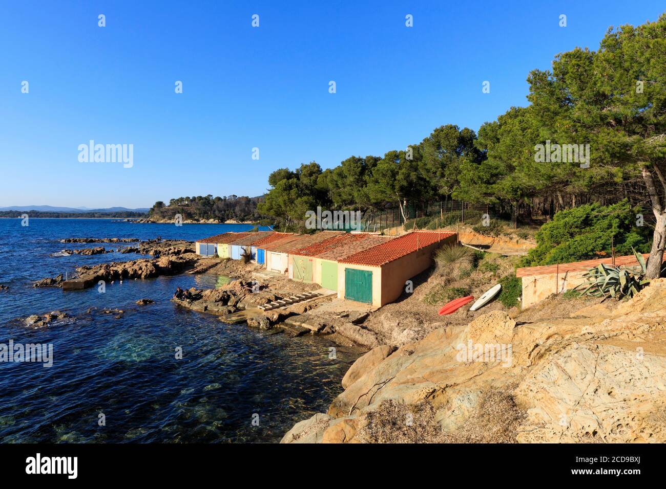 France, Var, Bormes les Mimosas, Bregancon, Pointe du Diable, Cabasson Bay, fishermen's cabins Stock Photo