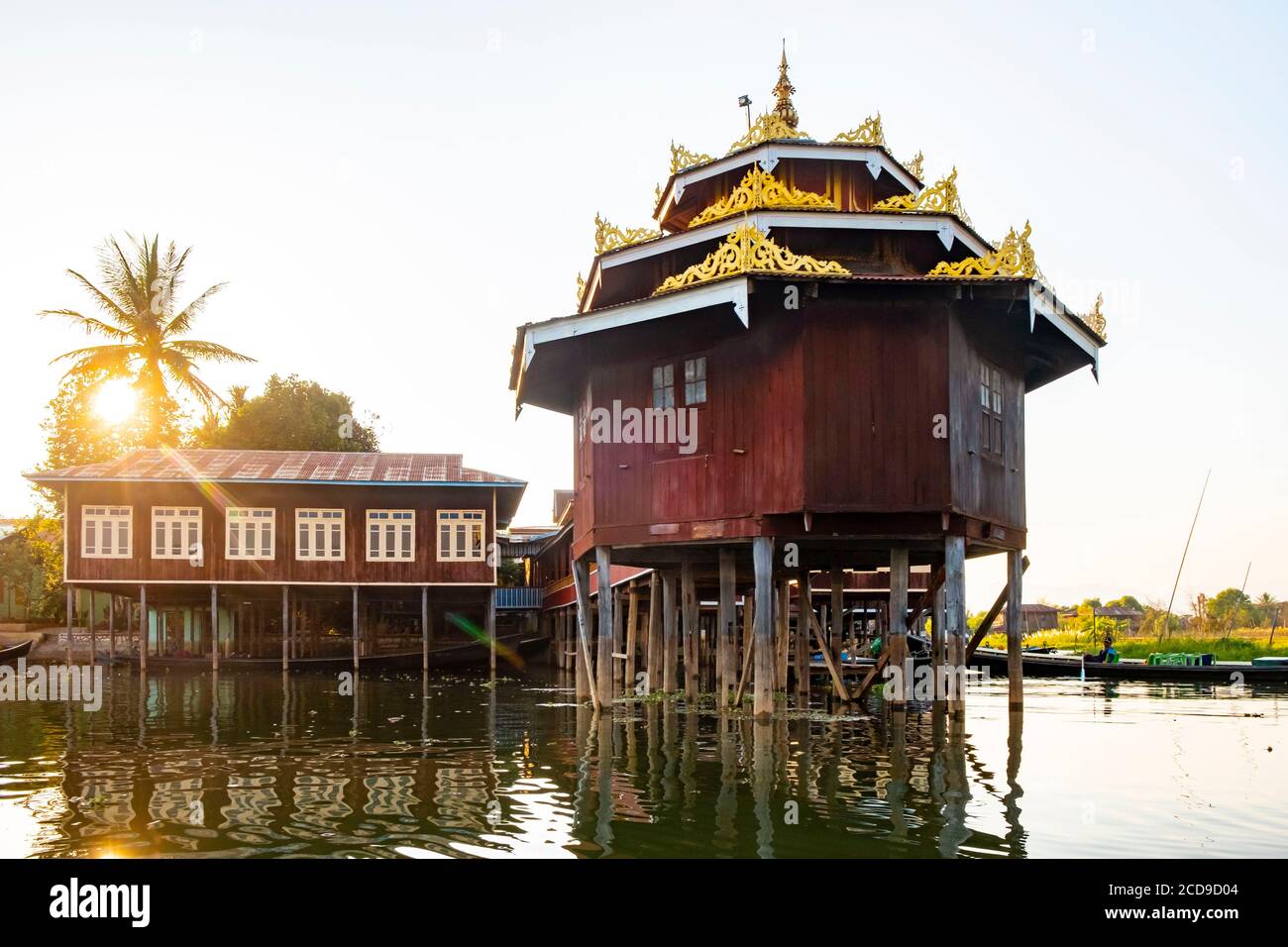 Myanmar (Burma), Shan State, Inle Lake, Kyung Nga Hpe Monastery (Jumping Cats) Stock Photo