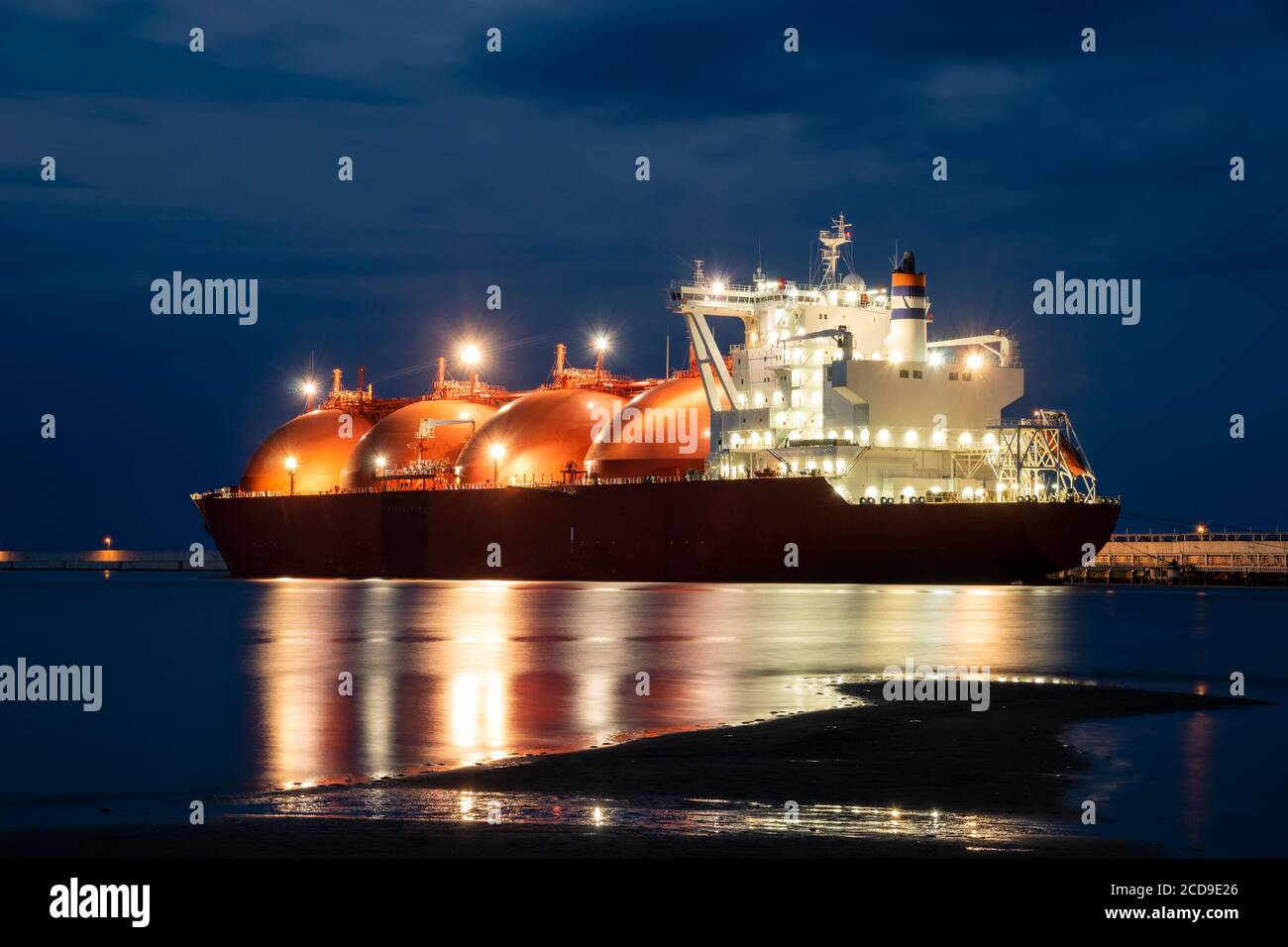 Lng Tanker High Resolution Stock Photography and Images Alamy