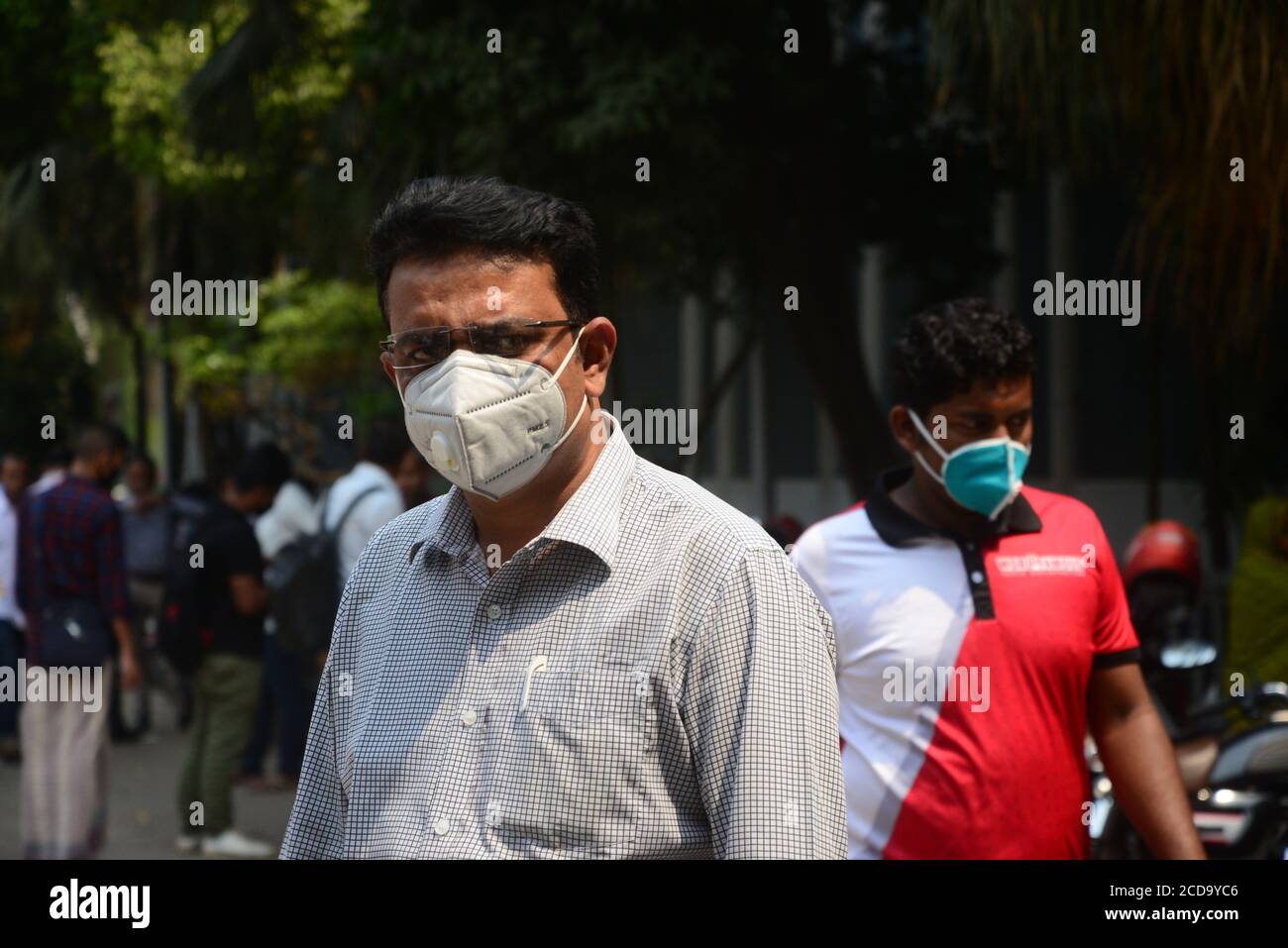 Indian wears face masks hi-res stock photography and images - Alamy