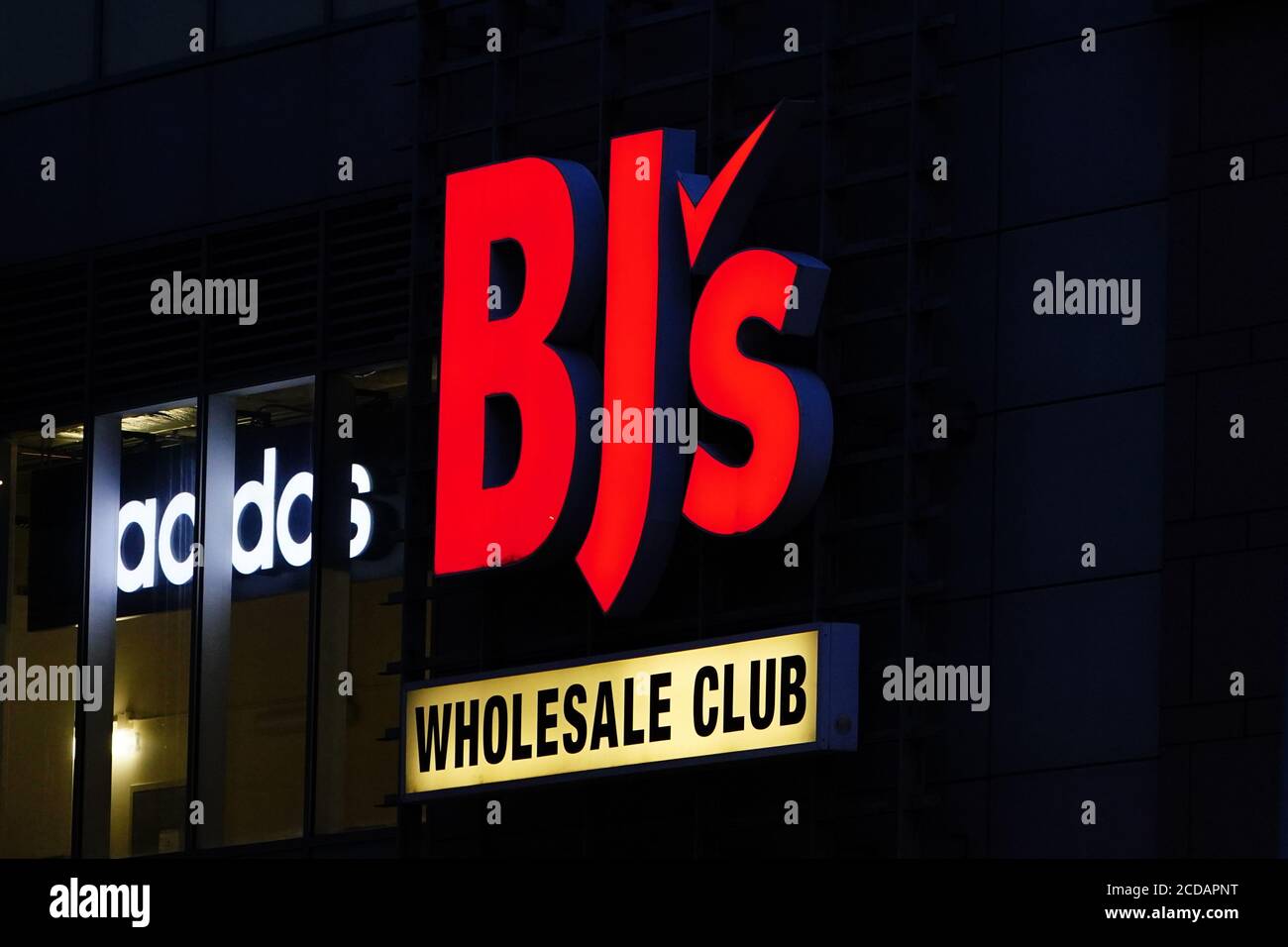 BJ’s Wholesale Club, logo in Queens borough. Stock Photo