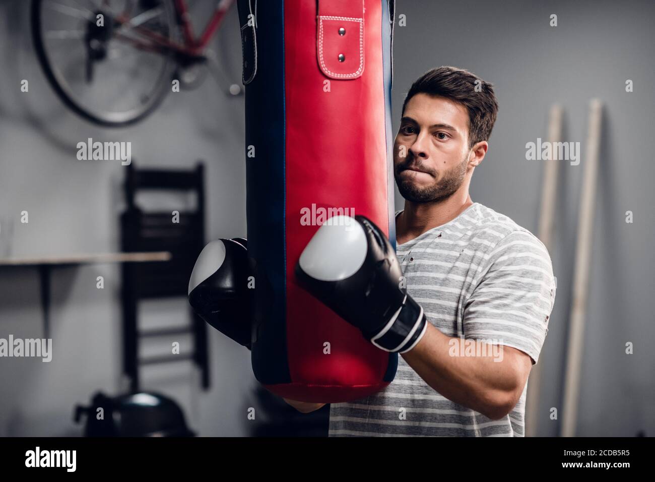 sportsmans warehouse punching bag