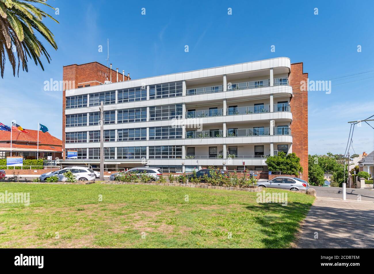 Page 3 - Balmain High Resolution Stock Photography and Images - Alamy
