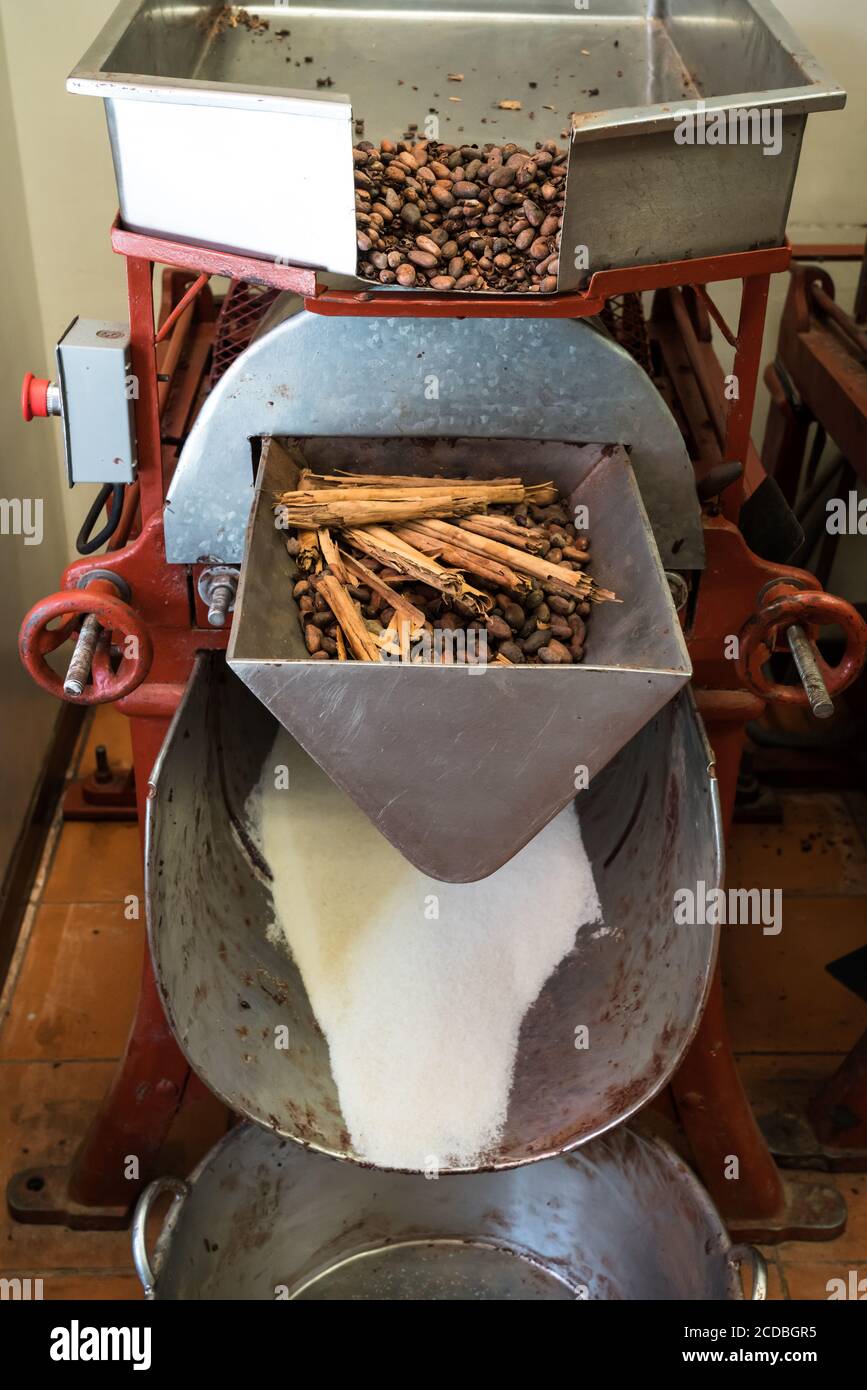 Grinding cocoa beans hires stock photography and images Alamy