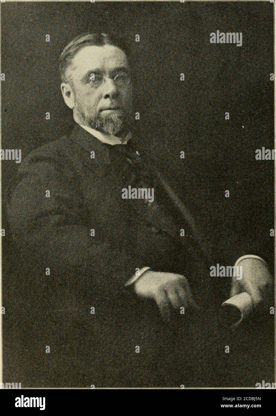 . The Granite monthly, a New Hampshire magazine, devoted to literature, history, and state progress . Fred T. Wadleigh Fred T. Wadleigh. What isknown as Progressive Republican-ism has one of its strongholds inthis state in the town of Milford, andone of its earliest and most activerepresentatives in New Hampshirewas Fred T. Wadleigh, one of thedelegates of that town in the Consti-tutional Convention this year, serv-ing on the special committee onrage, and uniting inreport, sustaining theas in line with theprogressive spirit of the times. Mr. Woman the minority amendment the board of water comm Stock Photo