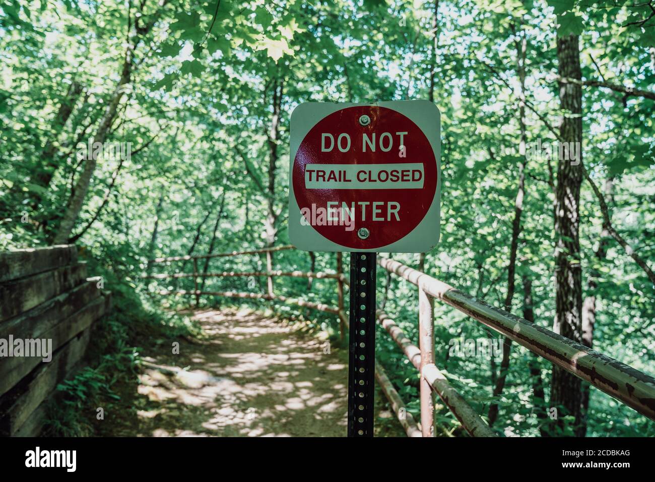 Do Not Enter - Trail Closed sign. Taken in Minneopa State Park in ...