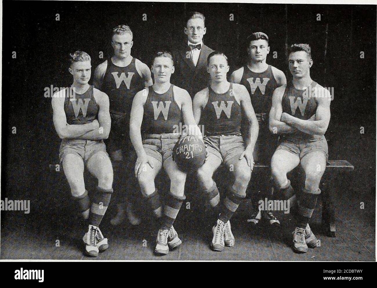 . Syllabus . The Wranglers, 1921 Inter-fraternityBasketball Champions. Grausnick Weis LoONEY GoNSER MauerLang Shearon The Inter-fraternity Track Meet Wranglers. ....... 22 2-^ Sigma Chi. ....... 13 1-2 Scribblers. ....... 10 1-3 Sigma Nu. . ? . . . 7 Beta Theta Pi ..61-5 S. A. E. . . . ..51-5 50 yard Dash—Won by Lane, Scribblers; Marker, Sigma Chi, second; A/IcElwain, Sigma Nu, third; Magnuson, Phi Delta Theta, fourth.440 yard Dash—Won by Palmer, Sigma Nu; Mauer, Wranglers, second; Ripley, Beta Theta Pi, third; Vinnedge, Sigma Chi, fourth.880 yard Run—Won by Davis, Wranglers; Gibson, Sigma Chi Stock Photo
