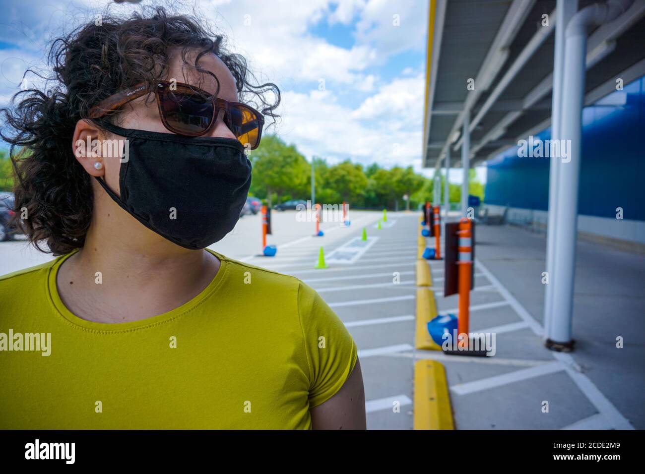 WOODBRIDGE, UNITED STATES - Aug 01, 2020: Latin women with sunglasses waiting at IKEA in Woodbridge, VA Stock Photo